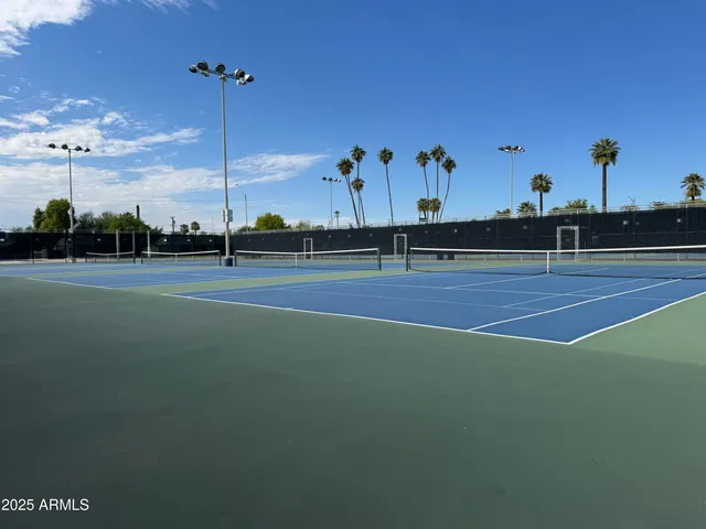 $634,000 | 702 West Cambridge Avenue, Phoenix, AZ 85007