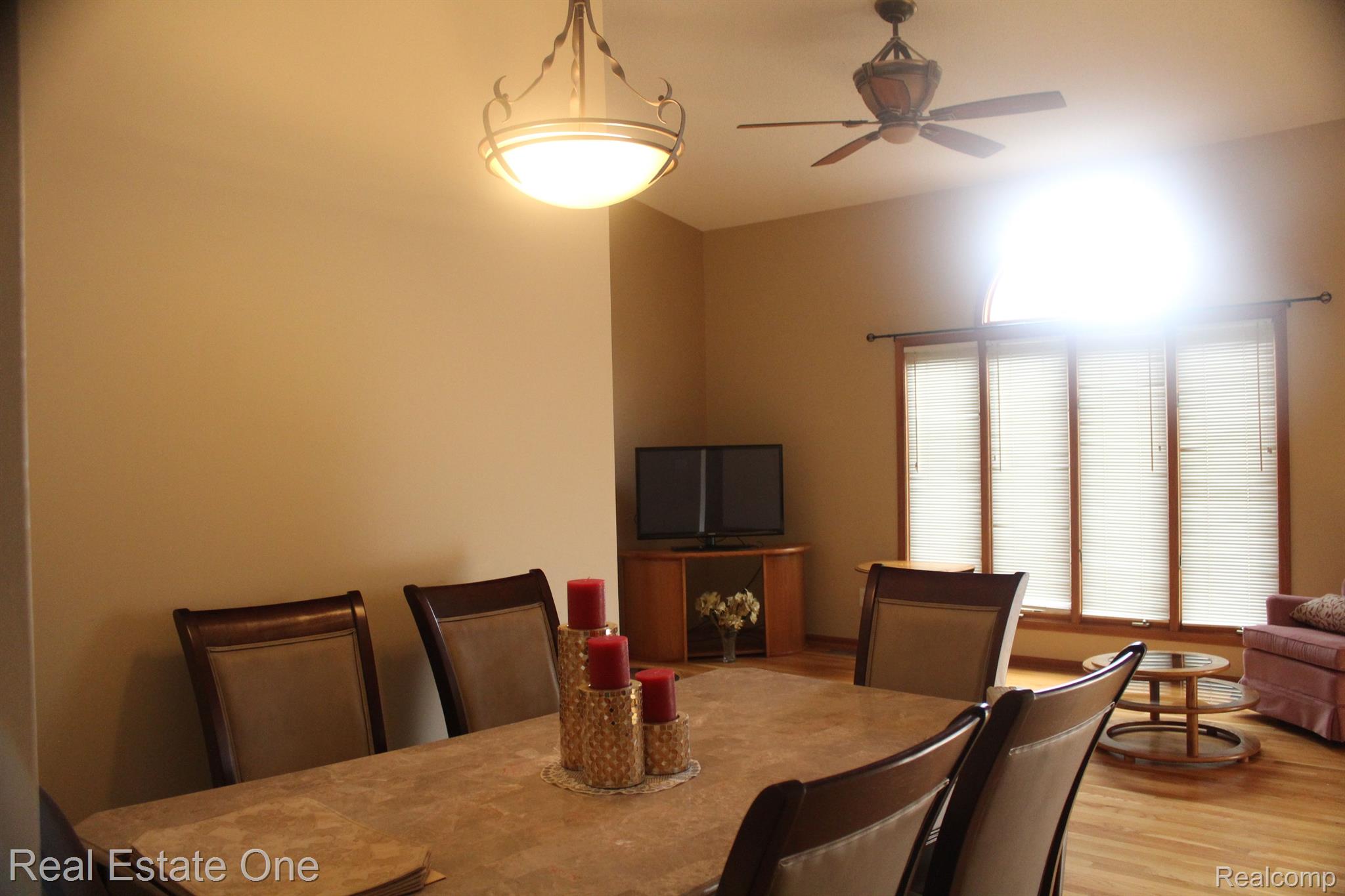 21570 River Ridge Court Farmington, MI 48335 - Photo 10 of 27 Gallery Image 10