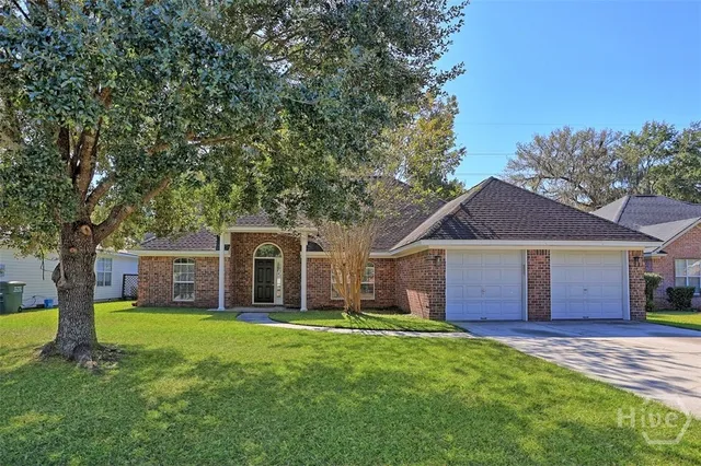 $369,500 | 105 Laurens Lane, Savannah, GA 31419