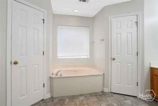 $369,500 | 105 Laurens Lane, Savannah, GA 31419