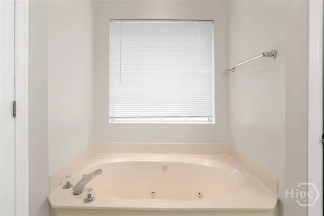 $369,500 | 105 Laurens Lane, Savannah, GA 31419