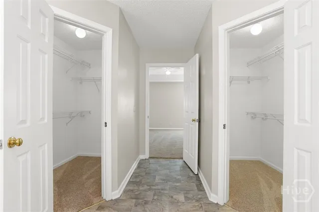 $369,500 | 105 Laurens Lane, Savannah, GA 31419