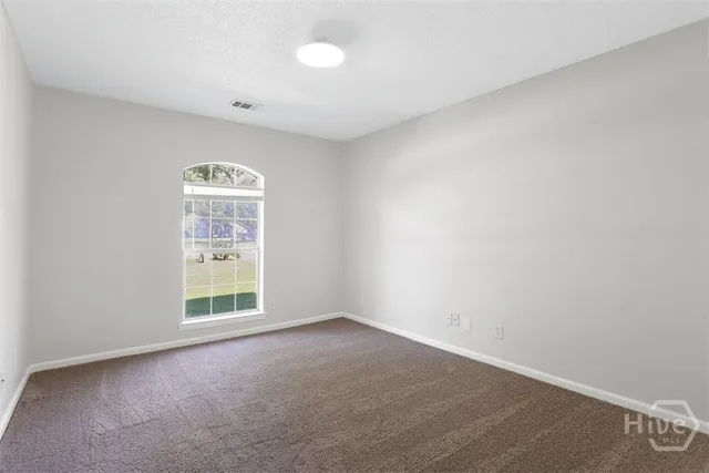 $369,500 | 105 Laurens Lane, Savannah, GA 31419