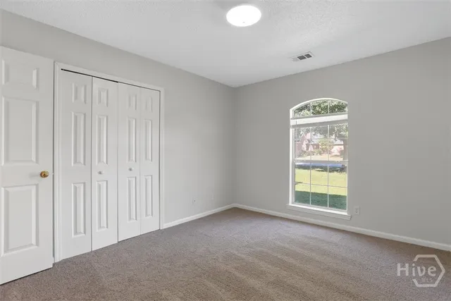 $369,500 | 105 Laurens Lane, Savannah, GA 31419