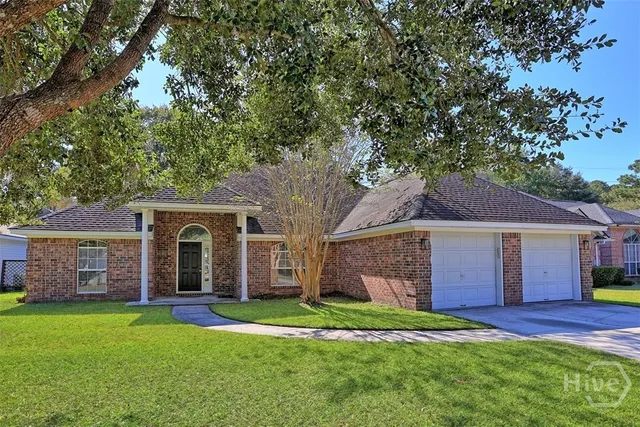 $369,500 | 105 Laurens Lane, Savannah, GA 31419