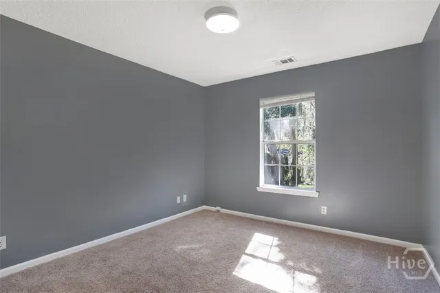 $369,500 | 105 Laurens Lane, Savannah, GA 31419