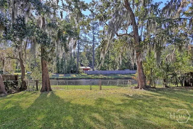 $369,500 | 105 Laurens Lane, Savannah, GA 31419