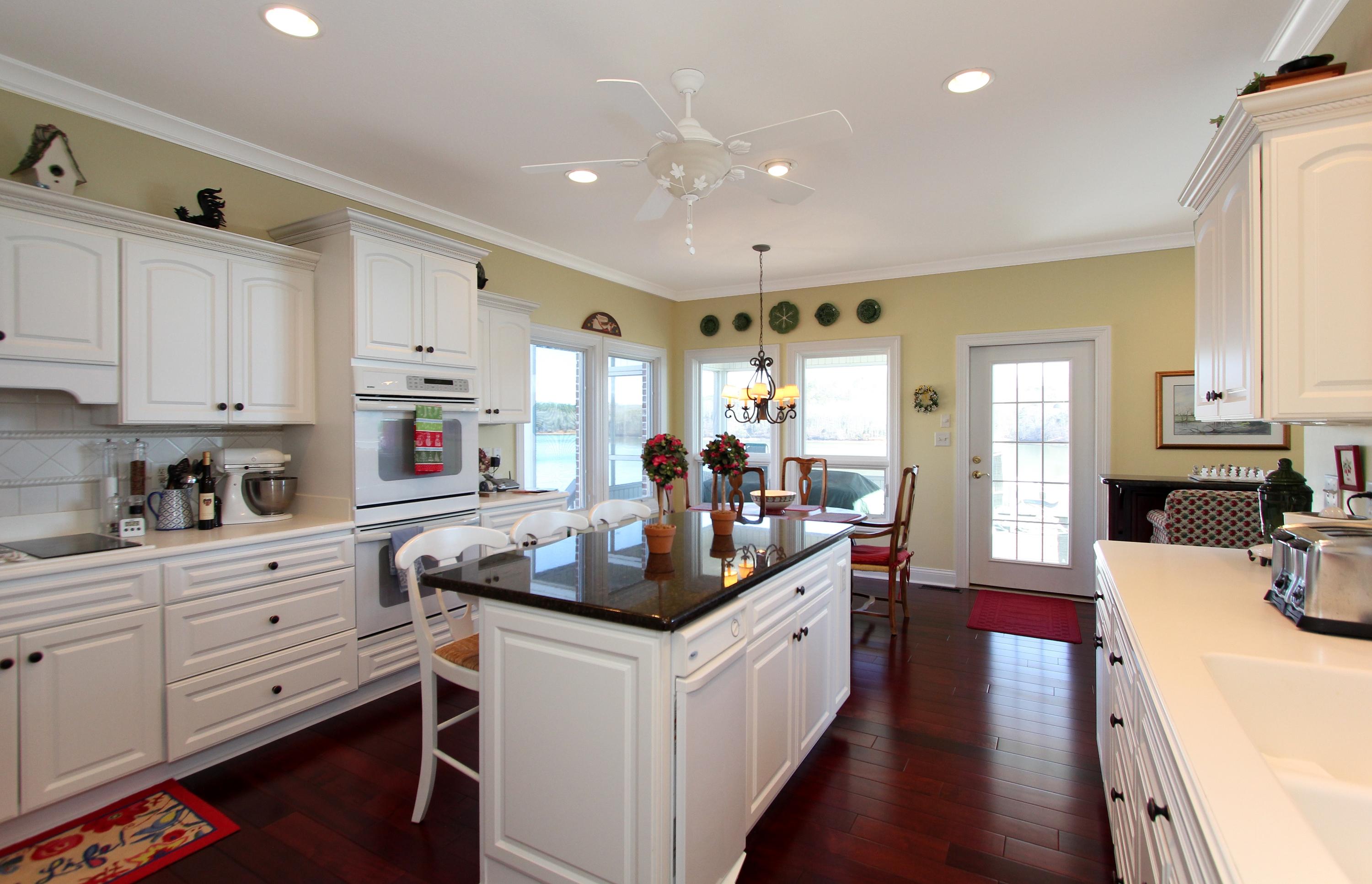 219 Sequoyah Road Loudon, TN 37774 - Photo 14 of 40 Kitchen V3
