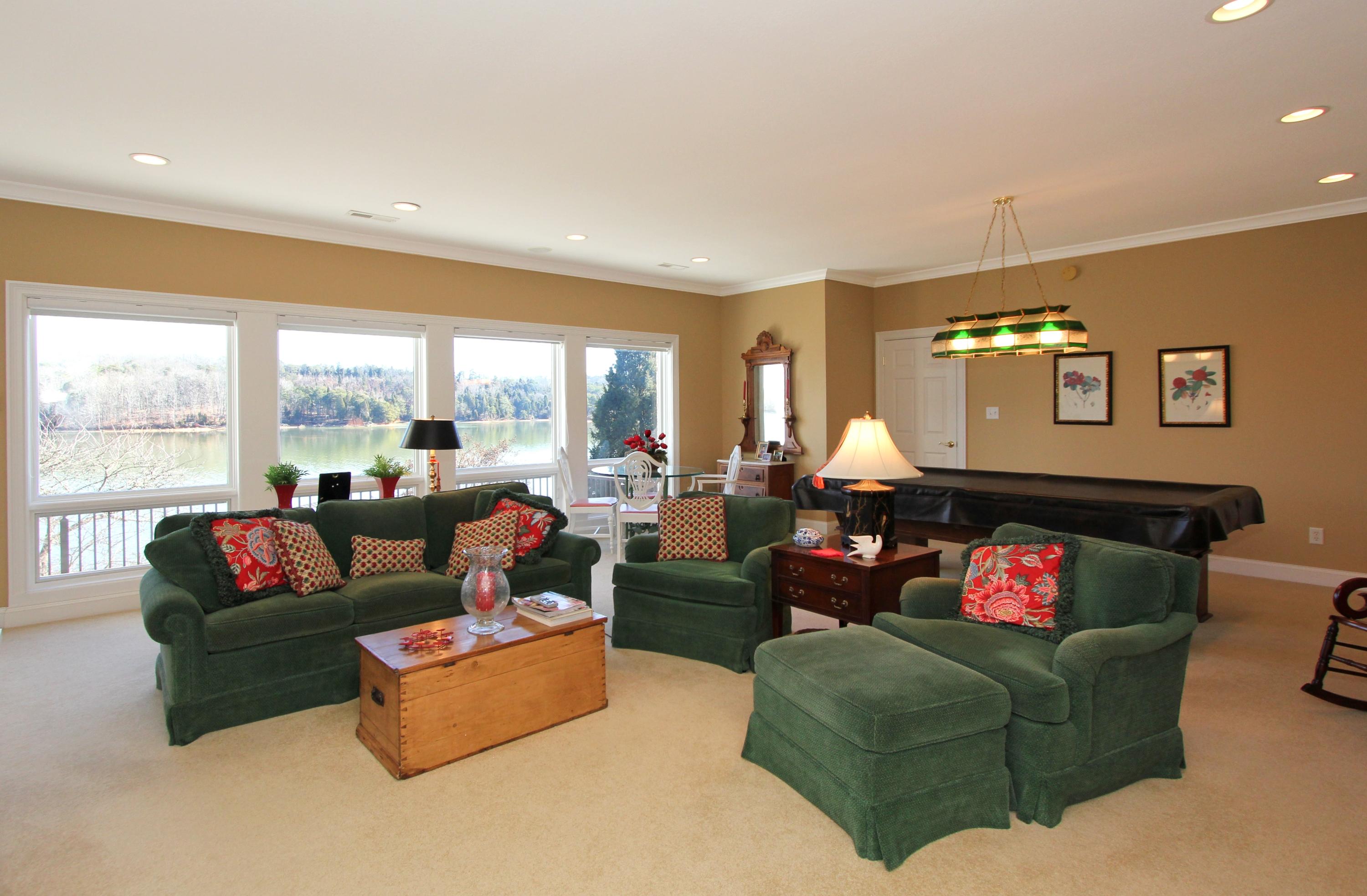 219 Sequoyah Road Loudon, TN 37774 - Photo 27 of 40 Family Room V1