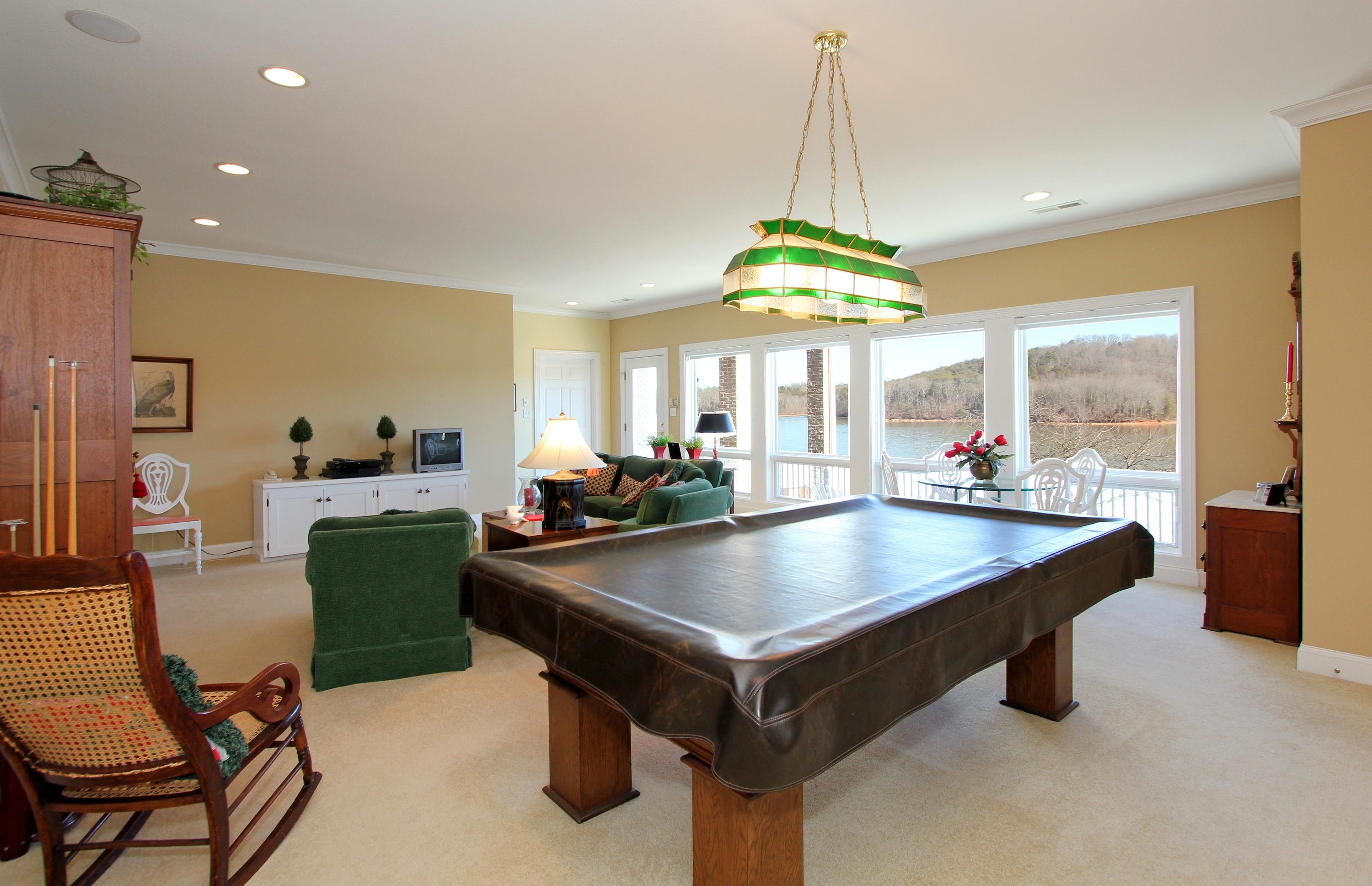 219 Sequoyah Road Loudon, TN 37774 - Photo 29 of 40 Family Room V3