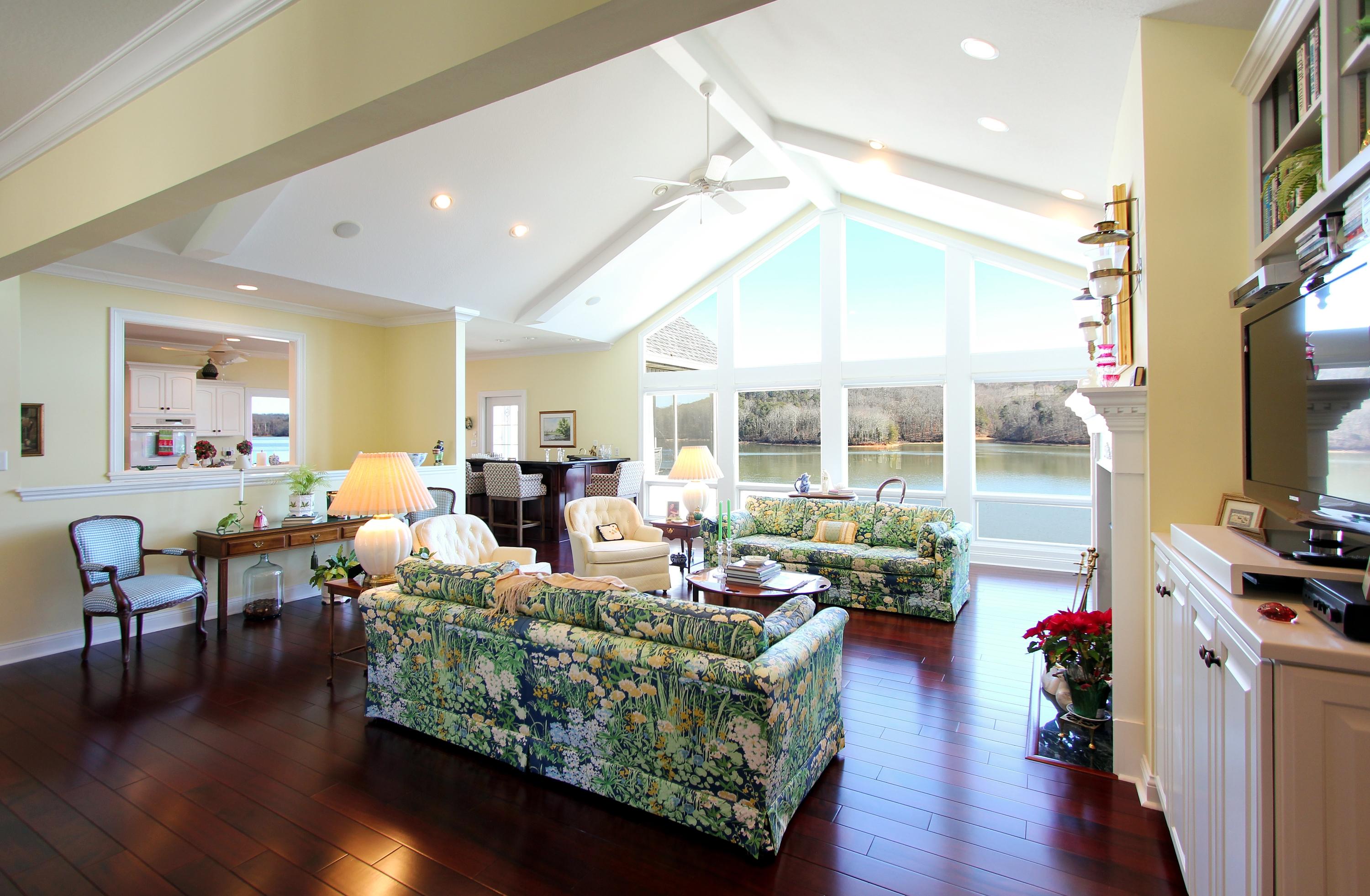 219 Sequoyah Road Loudon, TN 37774 - Photo 6 of 40 Great Room V1