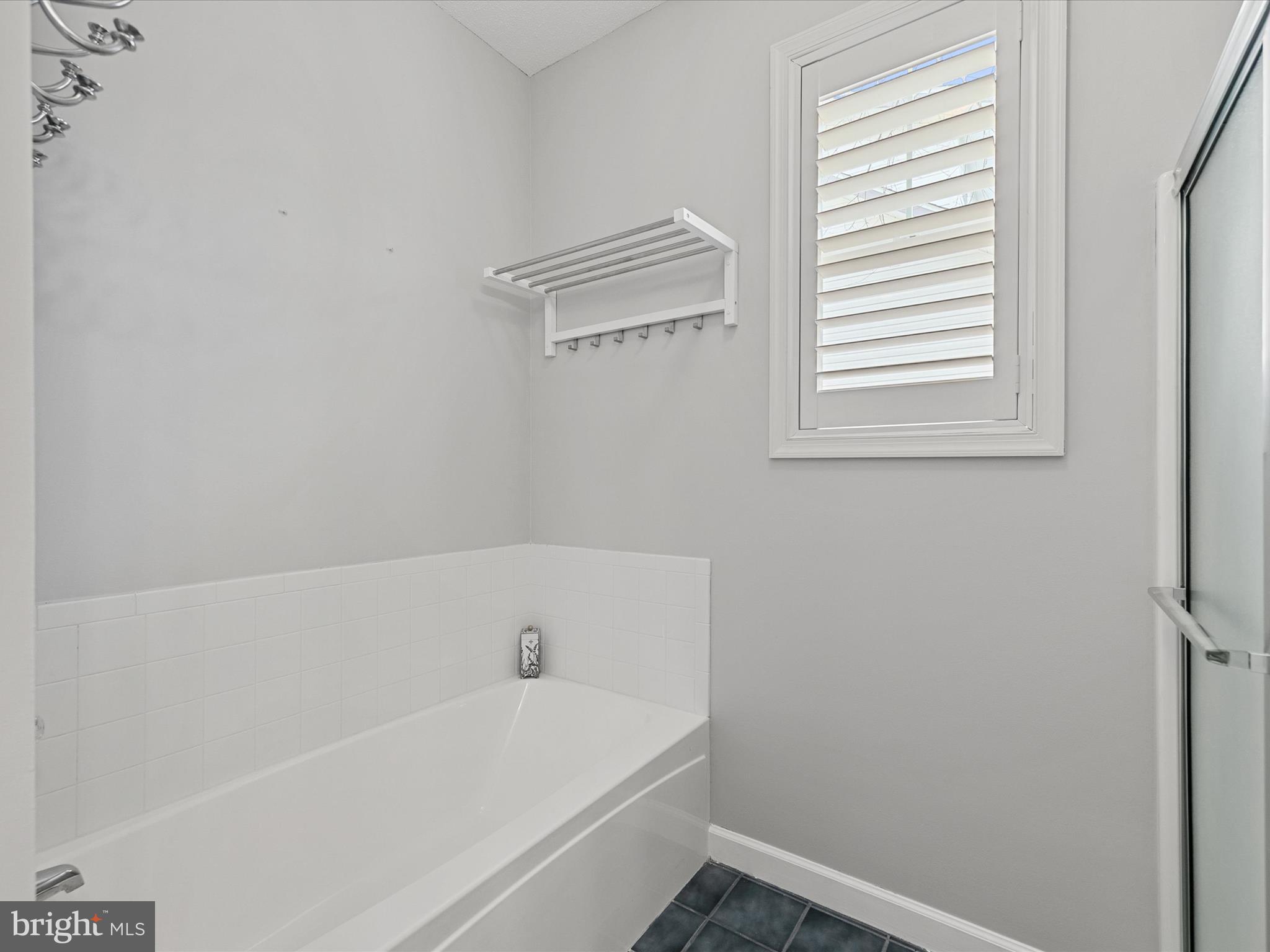 4 Cromwell Drive Ocean View, DE 19970 - Photo 28 of 59 Primary Bedroom Ensuite