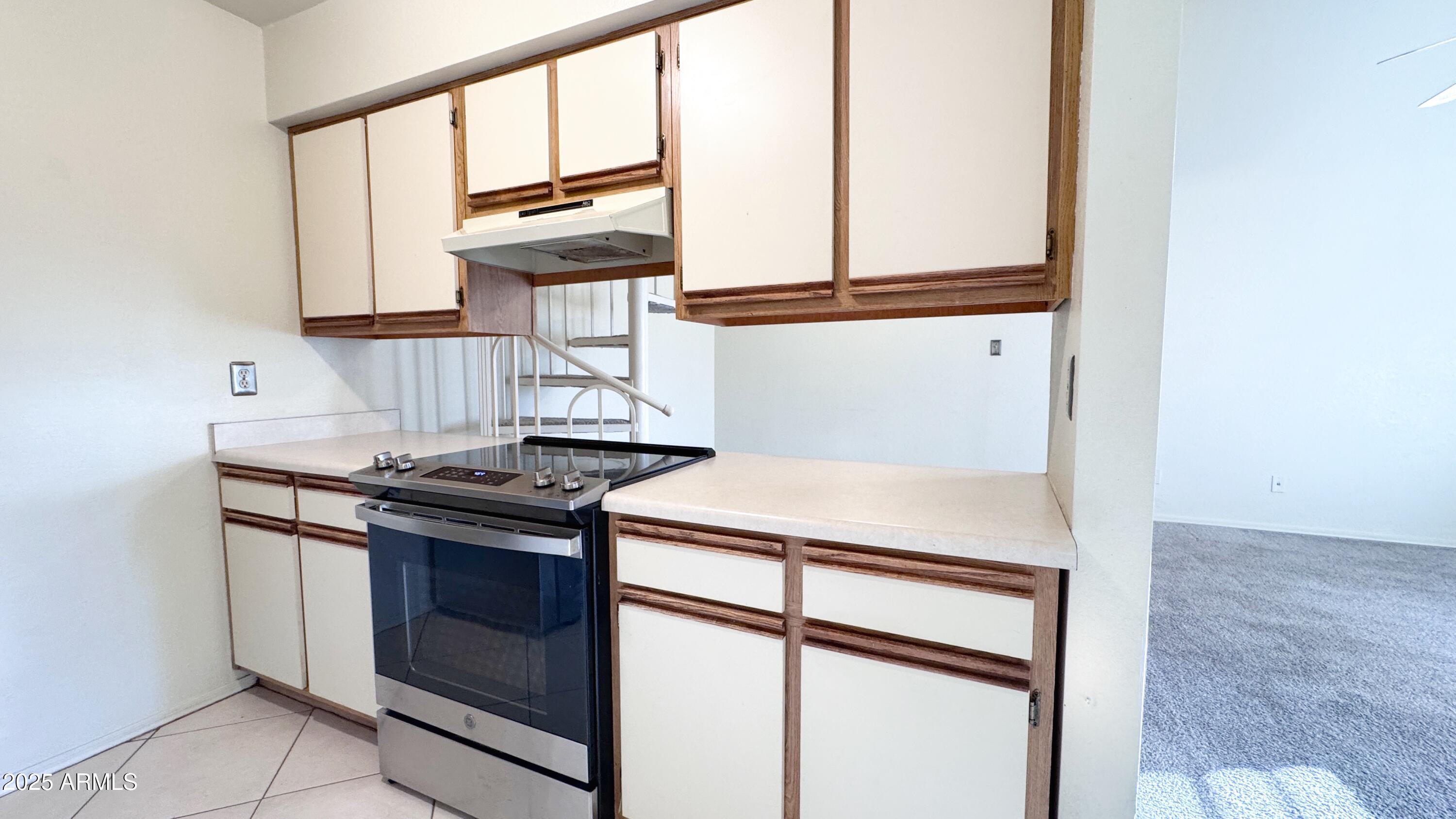 1440 North Idaho Road, Unit 1008 Apache Junction, AZ 85119 - Photo 8 of 28 Right side of kitchen