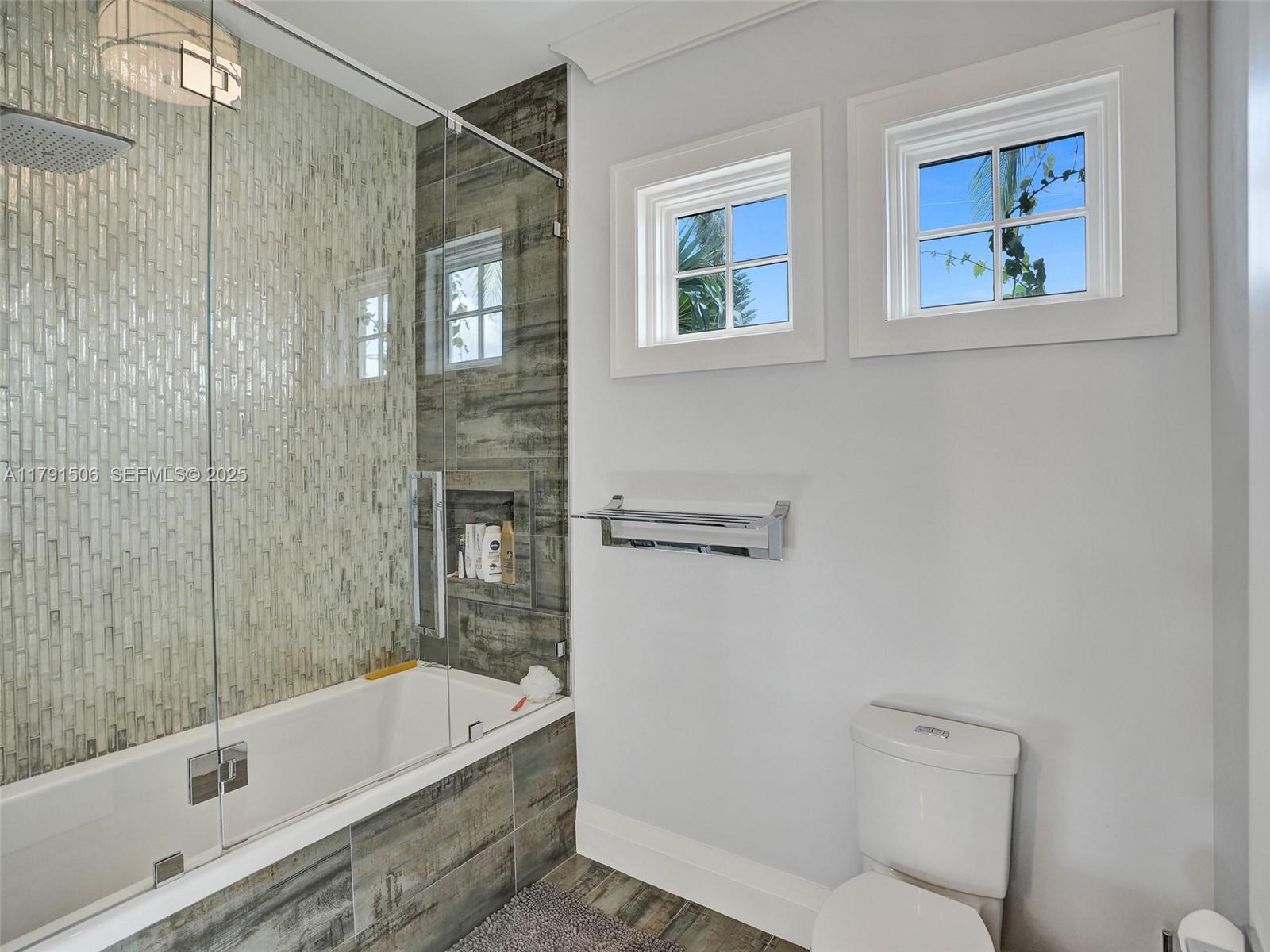 2340 Northeast 48th Street Lighthouse Point, FL 33064 - Photo 23 of 48