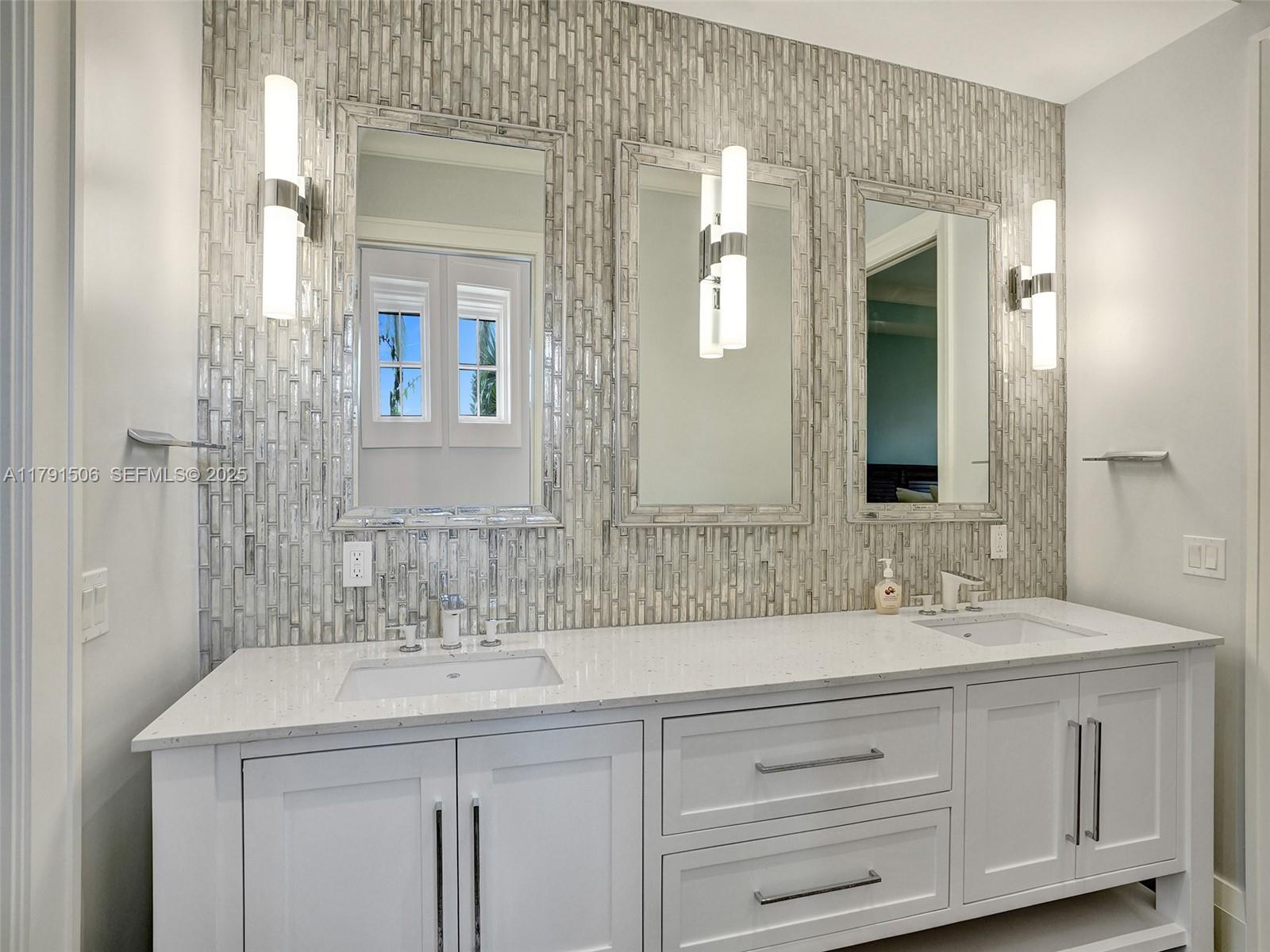 2340 Northeast 48th Street Lighthouse Point, FL 33064 - Photo 25 of 48