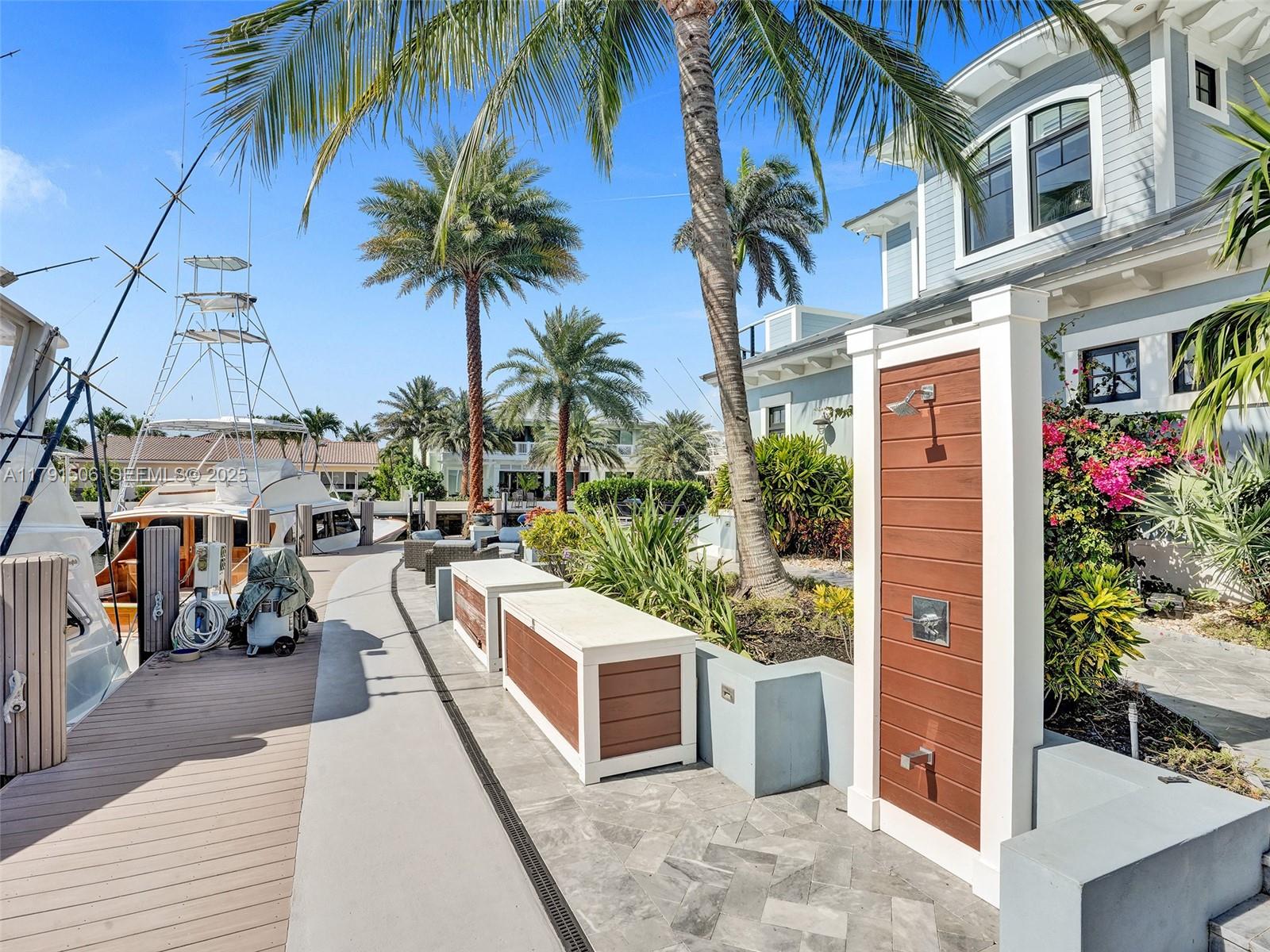 2340 Northeast 48th Street Lighthouse Point, FL 33064 - Photo 41 of 48