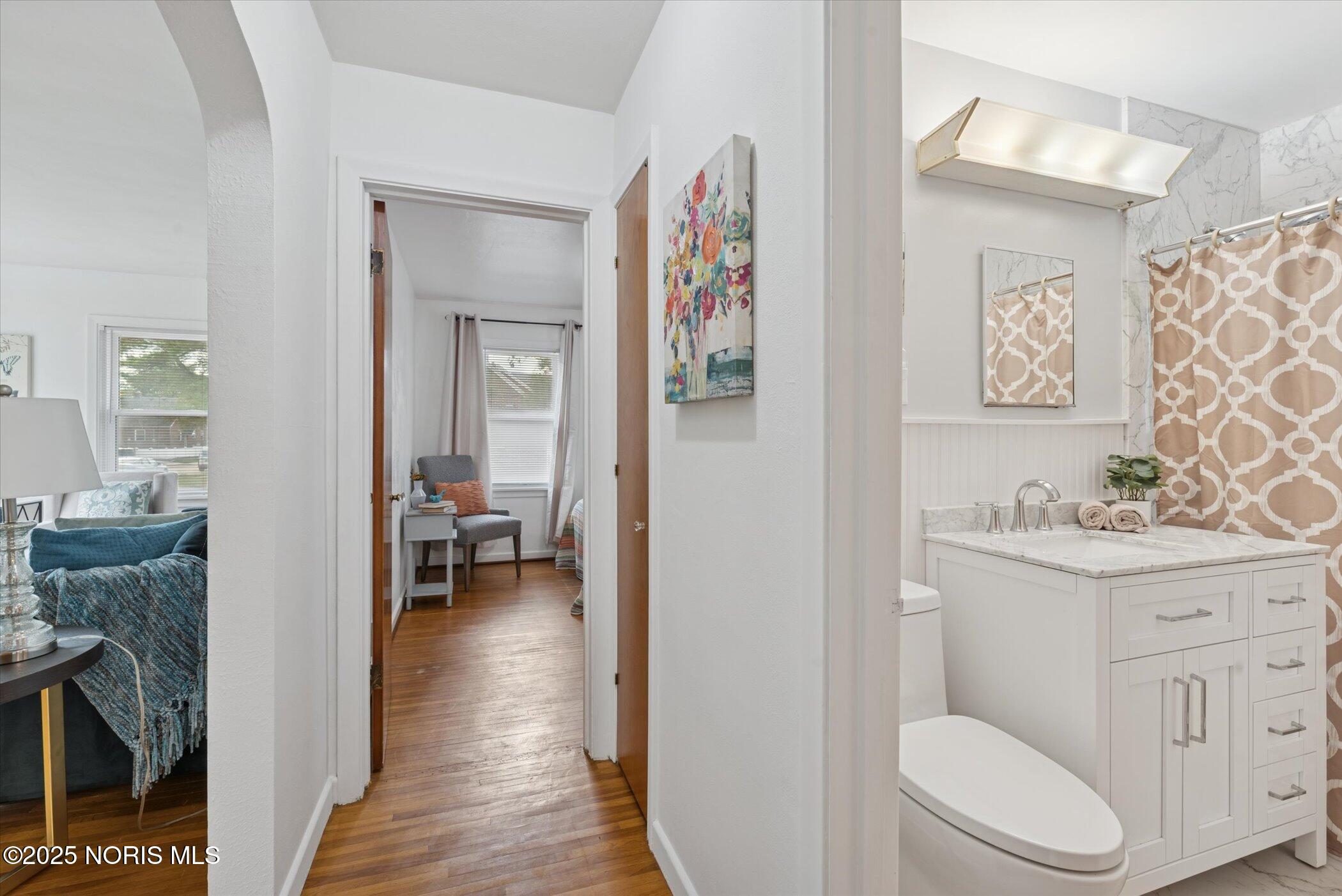 4528 Devonshire Road Toledo, OH 43614 - Photo 14 of 21 17-4528-Devonshire-Rd-WindowStill-Photog