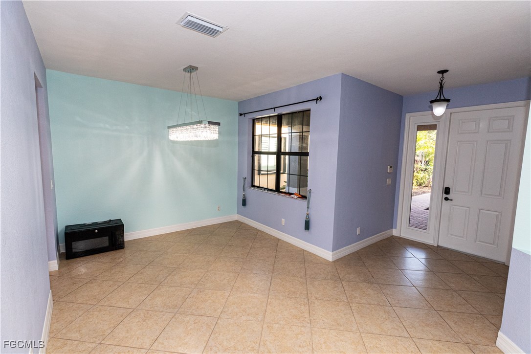 11660 Meadowrun Circle Fort Myers, FL 33913 - Photo 15 of 46