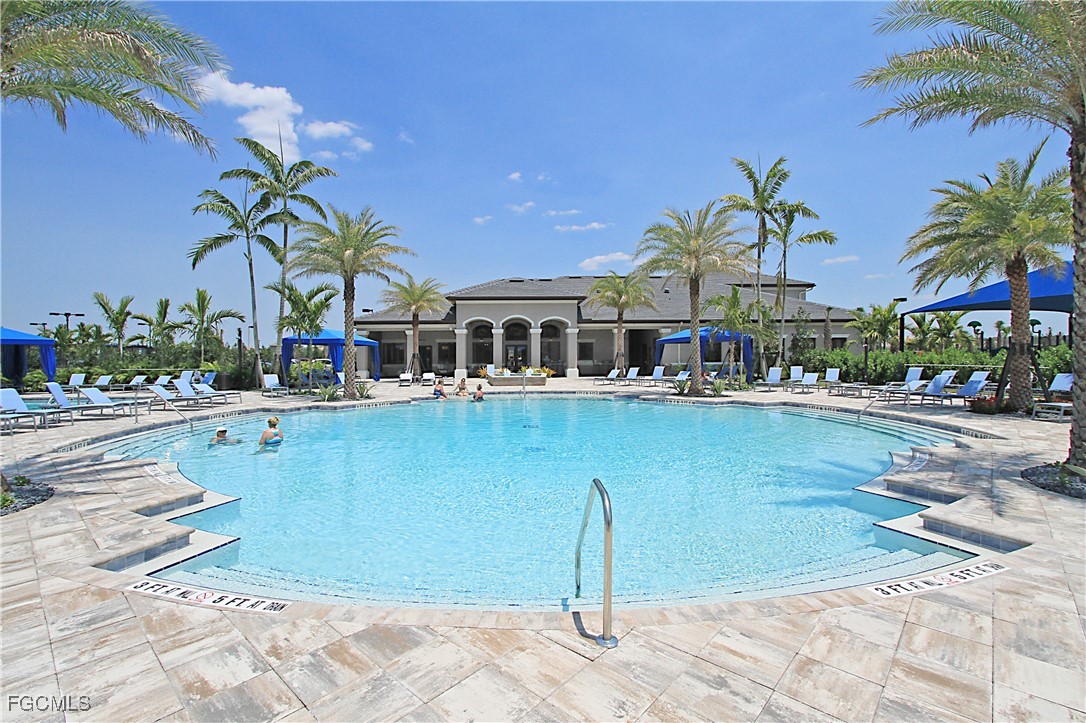 11660 Meadowrun Circle Fort Myers, FL 33913 - Photo 38 of 46