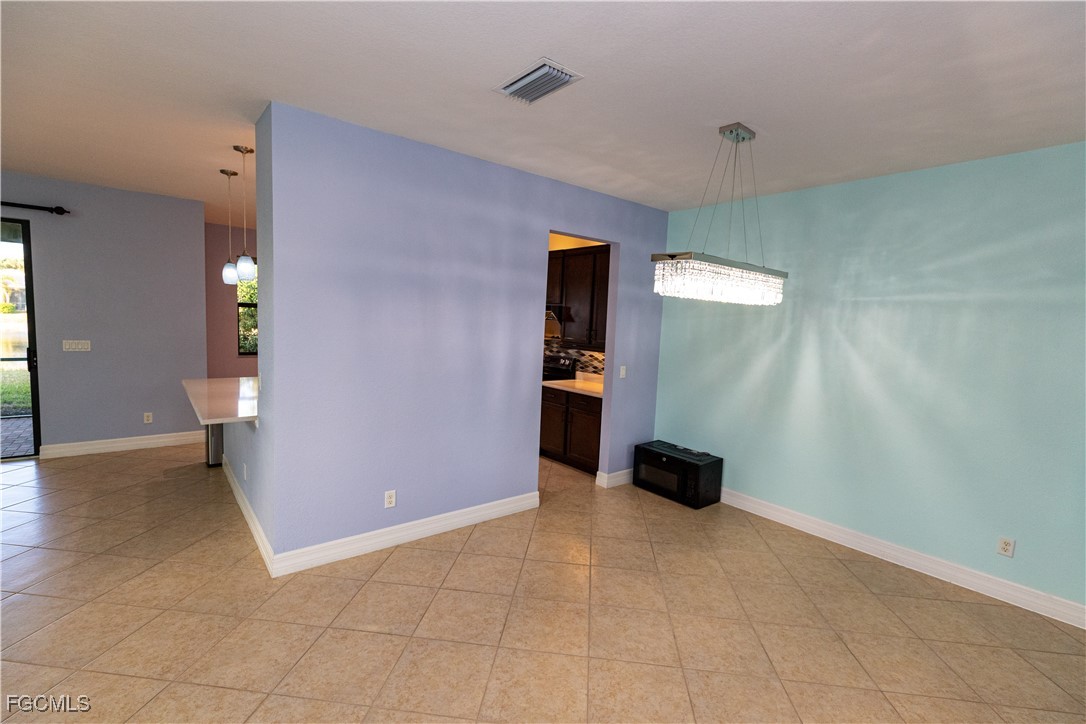 11660 Meadowrun Circle Fort Myers, FL 33913 - Photo 9 of 46