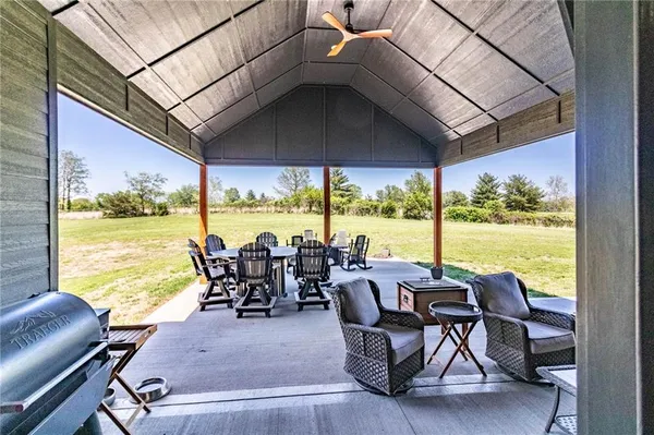$599,900 | 53 Northwest 150th Road, Warrensburg, MO 64093