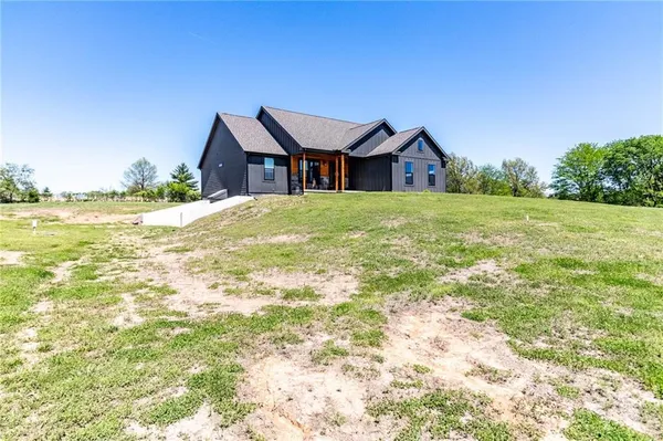$599,900 | 53 Northwest 150th Road, Warrensburg, MO 64093