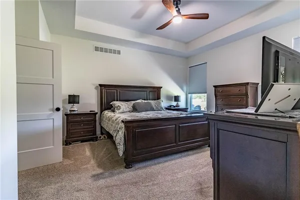 $599,900 | 53 Northwest 150th Road, Warrensburg, MO 64093