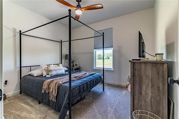 $599,900 | 53 Northwest 150th Road, Warrensburg, MO 64093
