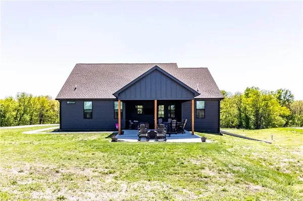 $599,900 | 53 Northwest 150th Road, Warrensburg, MO 64093