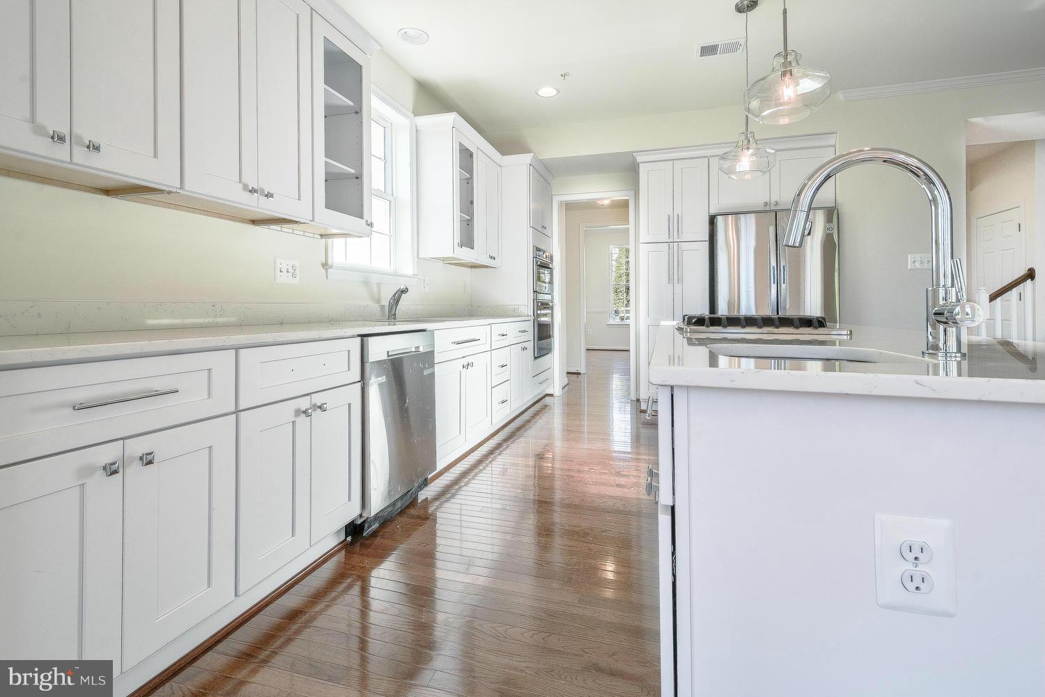 12332 Timber Grove Road Owings Mills, MD 21117 - Photo 16 of 28 Interior (General)