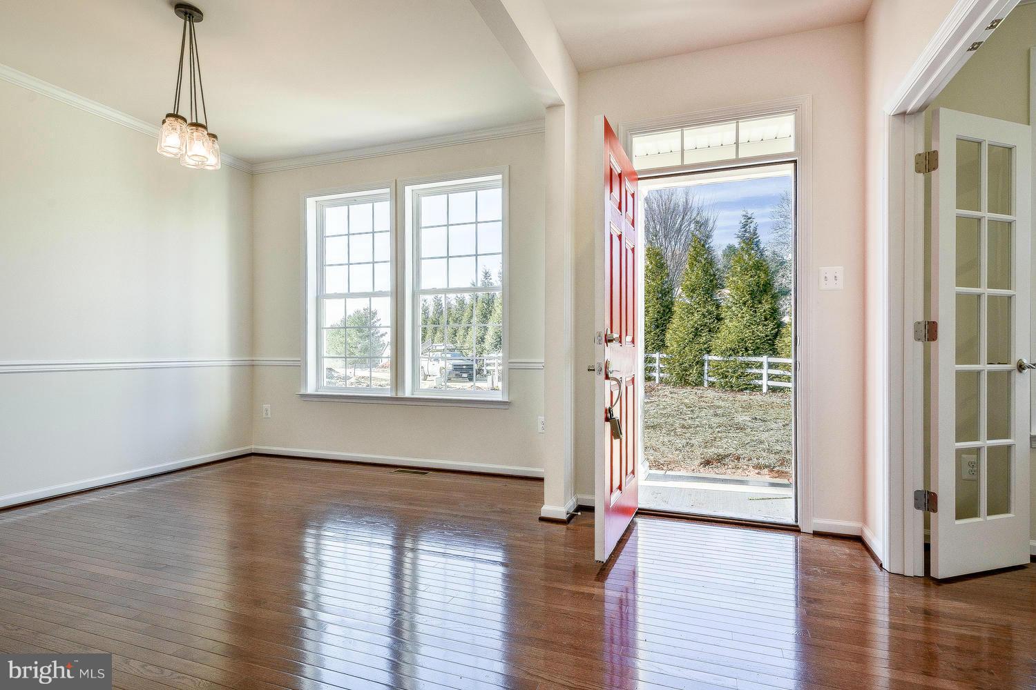 12332 Timber Grove Road Owings Mills, MD 21117 - Photo 6 of 28 Interior (General)