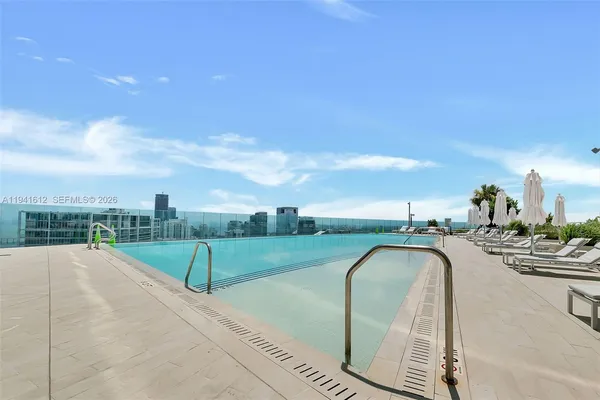 $27,000 | 300 Biscayne Blvd Way, Unit 5105W, Miami, FL 33131