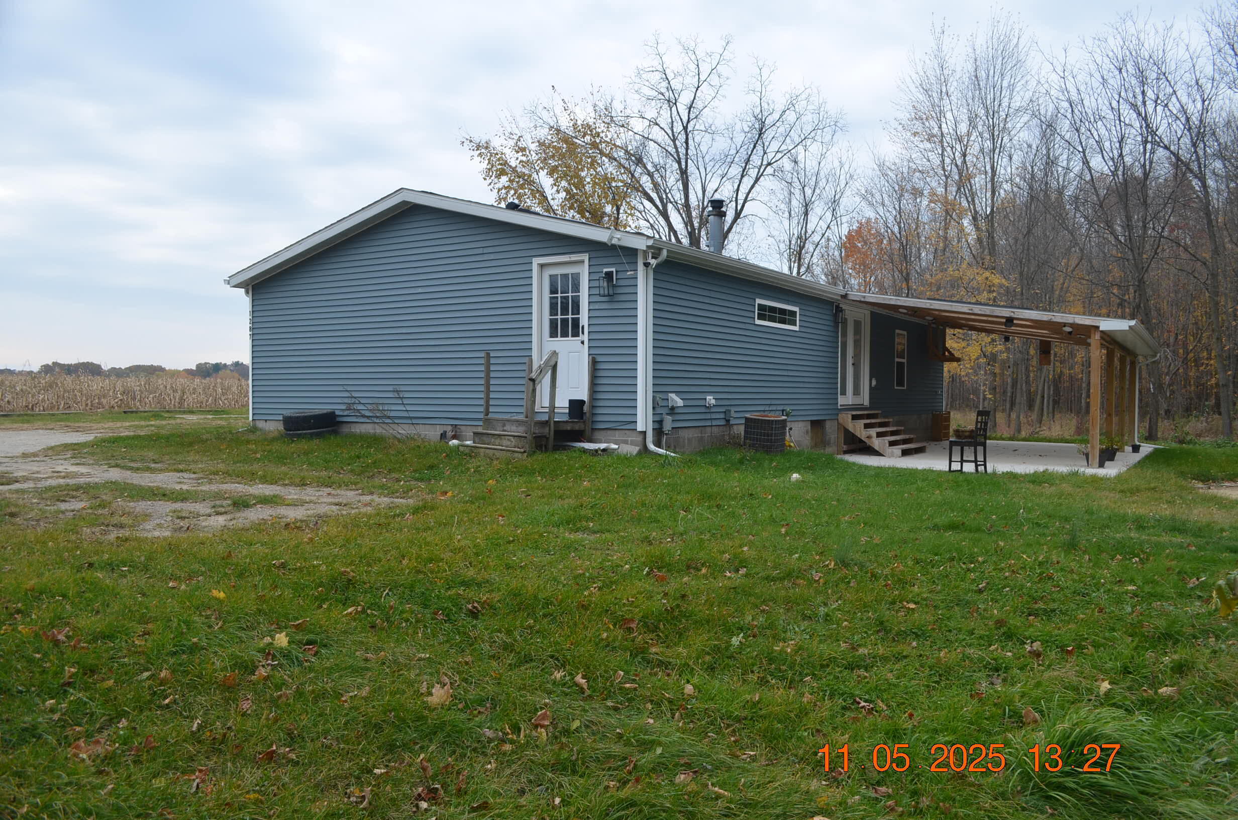 1287 Maner Road Benton Harbor, MI 49022 - Photo 8 of 57 DSC_0009