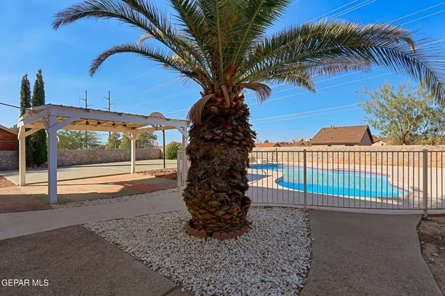 $420,000 | 7713 Dianjou Drive, El Paso, TX 79912