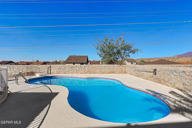 $407,000 | 7713 Dianjou Drive, El Paso, TX 79912