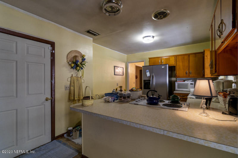 2551 Gayland Road Jacksonville, FL 32218 - Photo 18 of 45 Kitchen at Breakfast Bar