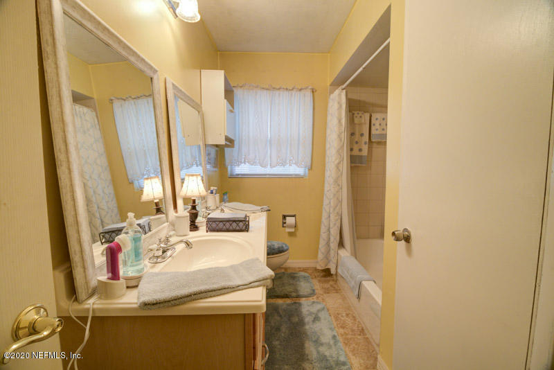 2551 Gayland Road Jacksonville, FL 32218 - Photo 25 of 45 Guest Bath