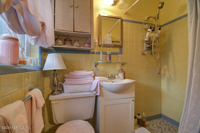 2551 Gayland Road Jacksonville, FL 32218 - Photo 32 of 45 Master Bath