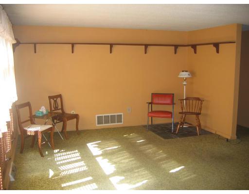 1745 Blossom Road Fall River, MA 02790 - Photo 3 of 6 Gallery Image 3