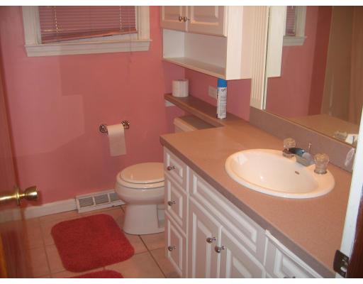 1745 Blossom Road Fall River, MA 02790 - Photo 4 of 6 Gallery Image 4