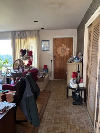 $425,000 | 411 Woodvale Avenue, Deerfield, IL 60015