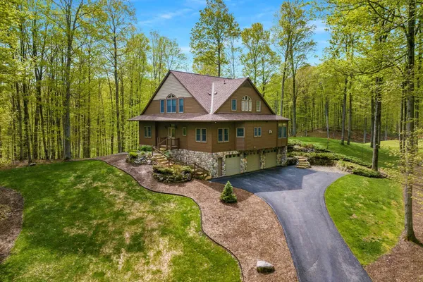 $840,000 | 5582 Troon North, Bellaire, MI 49615