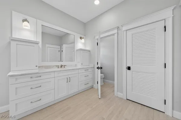 $2,750,000 | 924 Kings Crown Drive, Sanibel, FL 33957