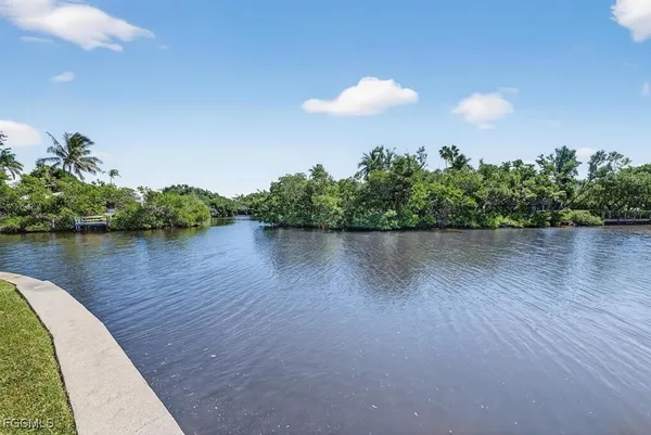 $2,750,000 | 924 Kings Crown Drive, Sanibel, FL 33957