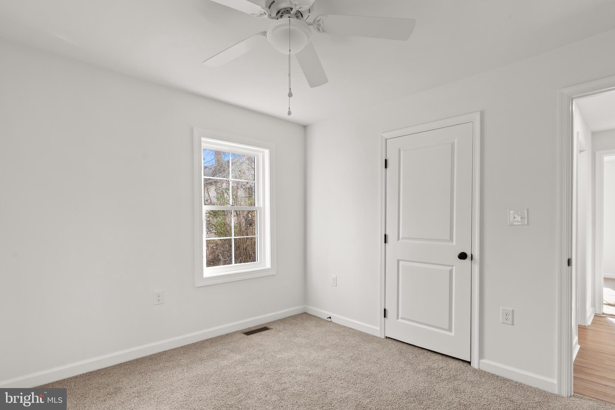 22202 Wetipquin Road Quantico, MD 21856 - Photo 16 of 28 Bright and airy room with natural light.