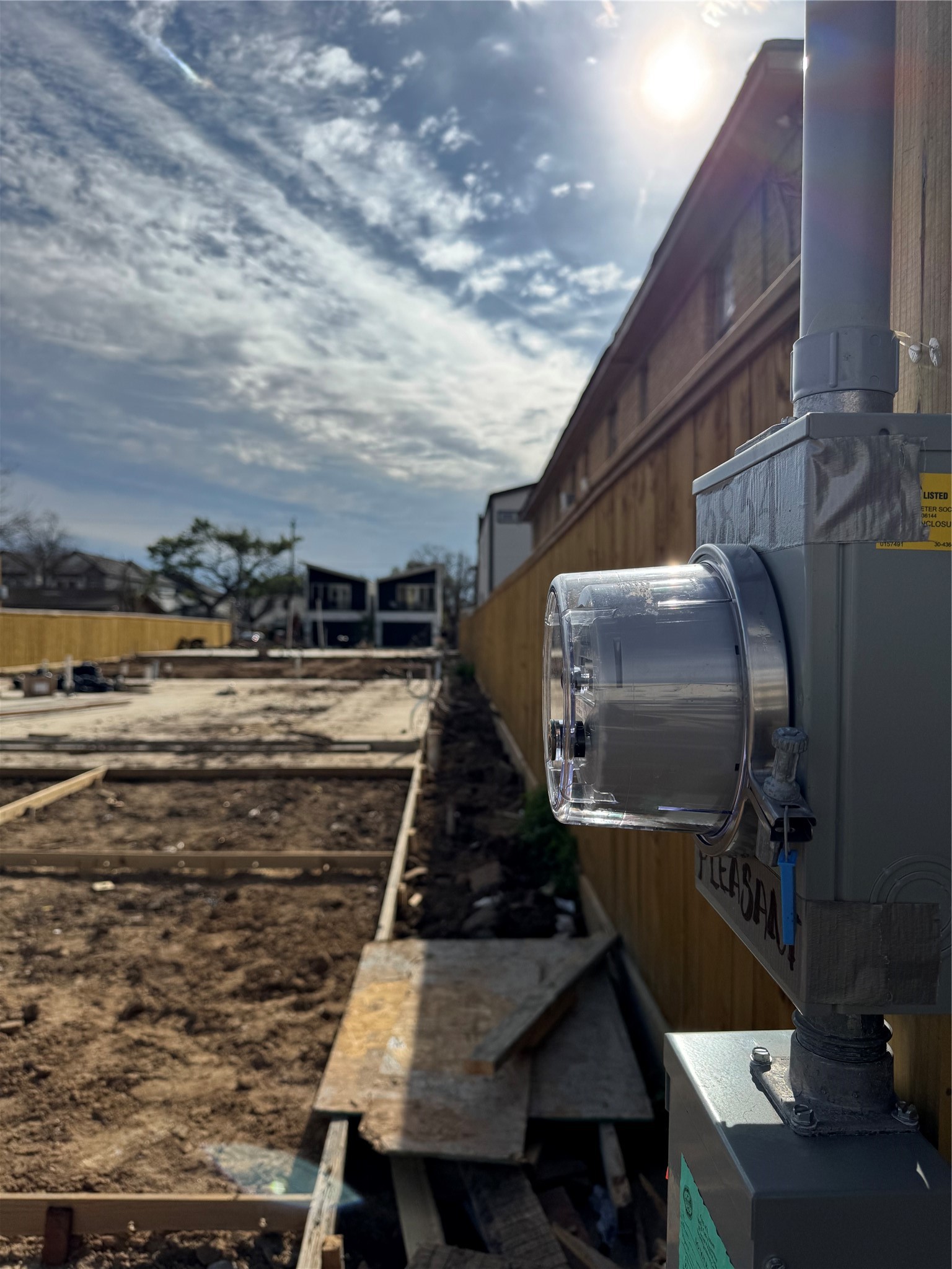 3834 Mt Pleasant Street Houston, TX 77021 - Photo 16 of 33 a view of outdoor space with seating area