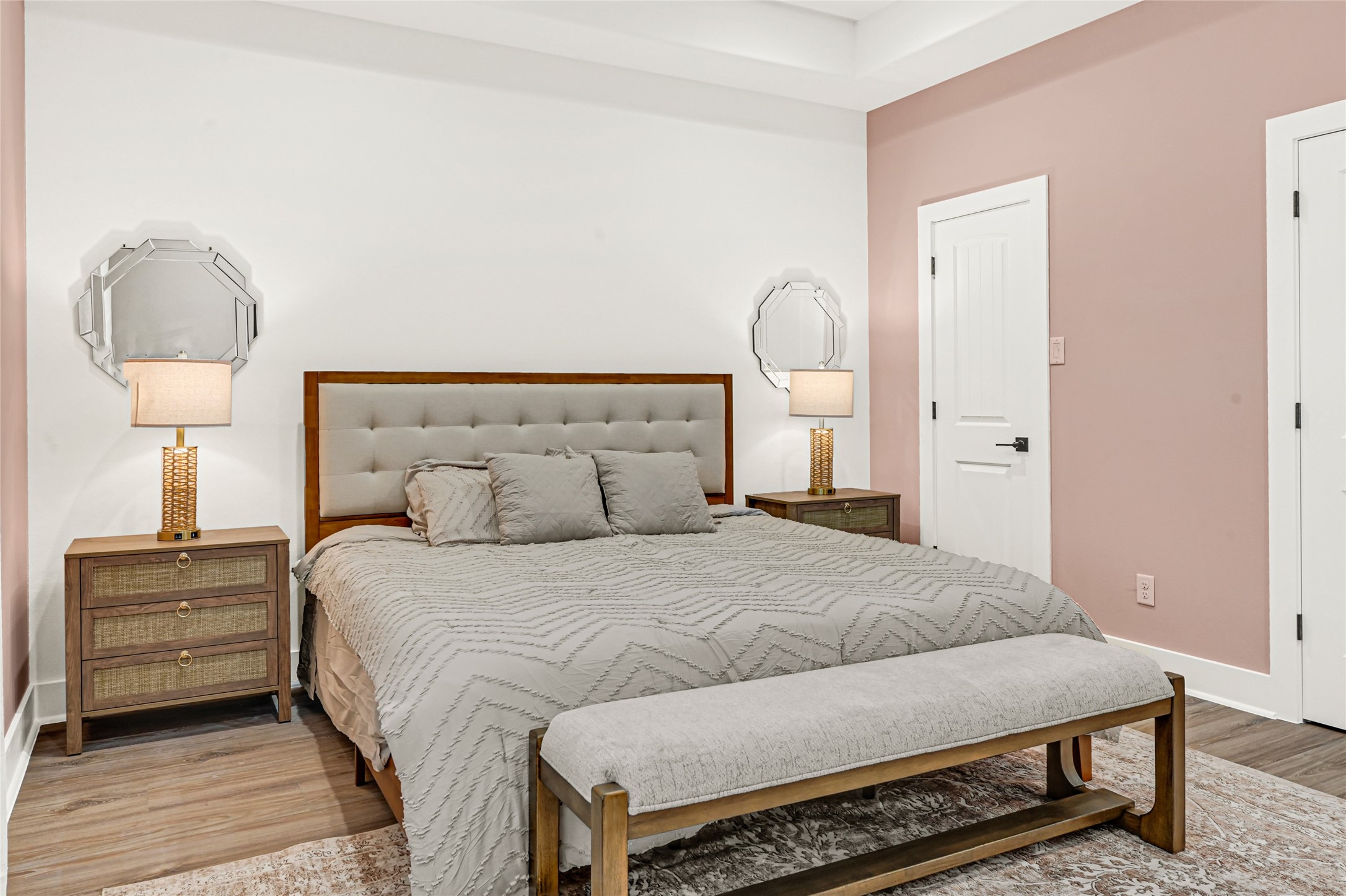 3834 Mt Pleasant Street Houston, TX 77021 - Photo 21 of 33 a bedroom with a bed a mirror and lamp