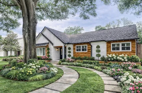 $692,723 | 10710 Russett Drive, Houston, TX 77042