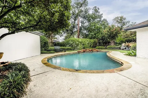 $692,723 | 10710 Russett Drive, Houston, TX 77042