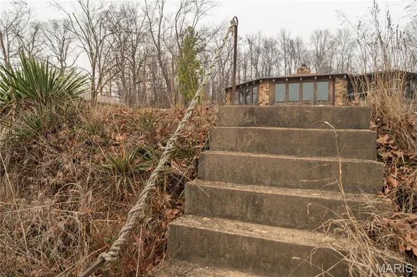 $425,000 | 64 Trails End Lane, Doniphan, MO 63935